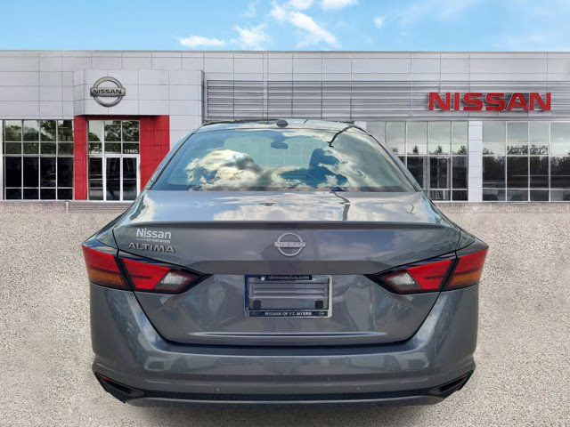 2025 Gun Metallic Nissan Altima 2.5 SV FWD Sedan