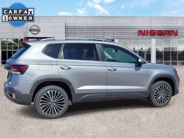 2025 Silver Volkswagen Taos 1.5T SE FWD SUV