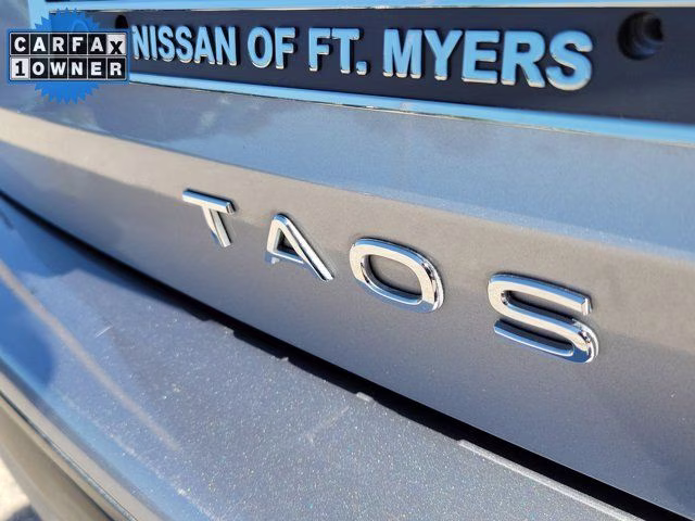 2025 Silver Volkswagen Taos 1.5T SE FWD SUV