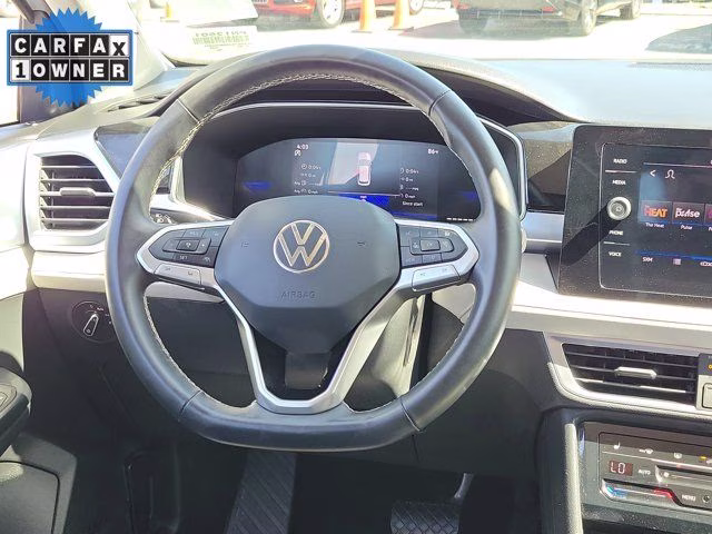 2025 Silver Volkswagen Taos 1.5T SE FWD SUV