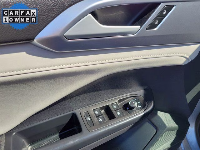 2025 Silver Volkswagen Taos 1.5T SE FWD SUV