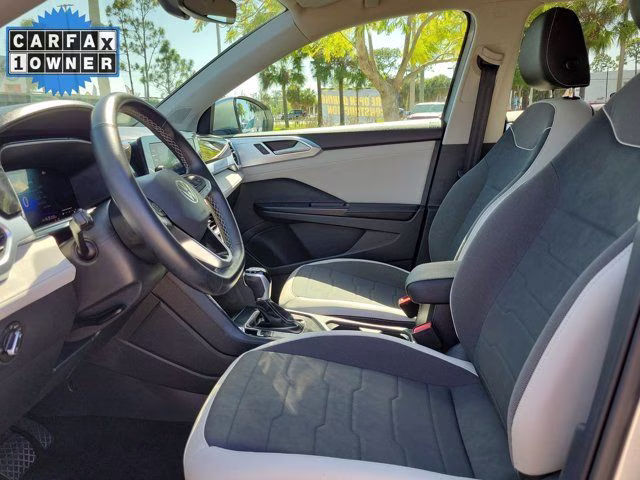 2025 Silver Volkswagen Taos 1.5T SE FWD SUV