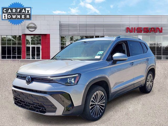 2025 Silver Volkswagen Taos 1.5T SE FWD SUV