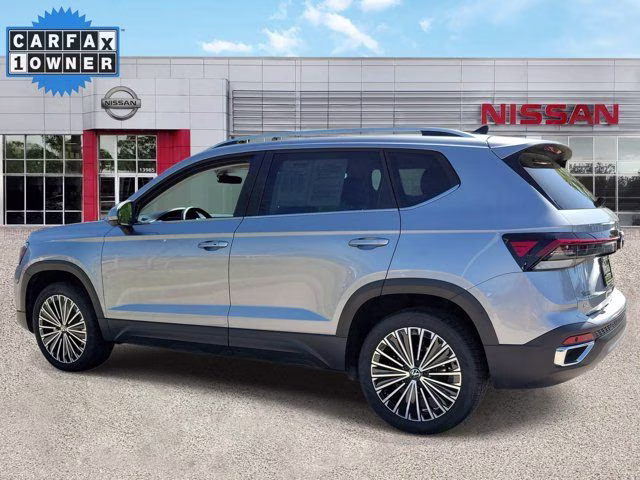 2025 Silver Volkswagen Taos 1.5T SE FWD SUV