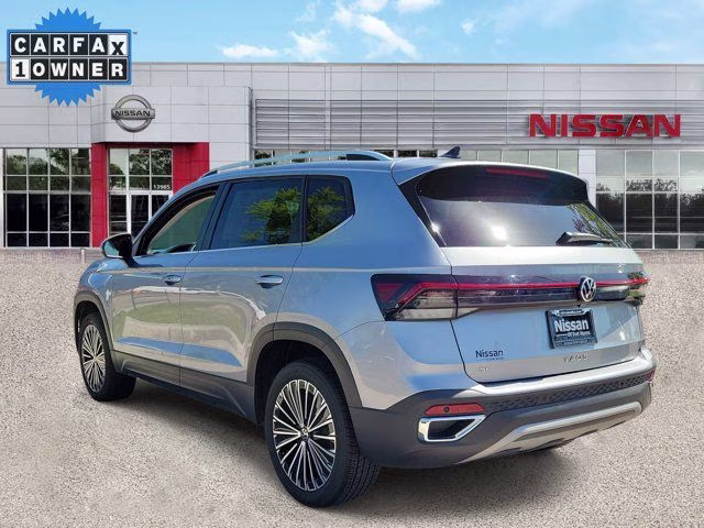 2025 Silver Volkswagen Taos 1.5T SE FWD SUV