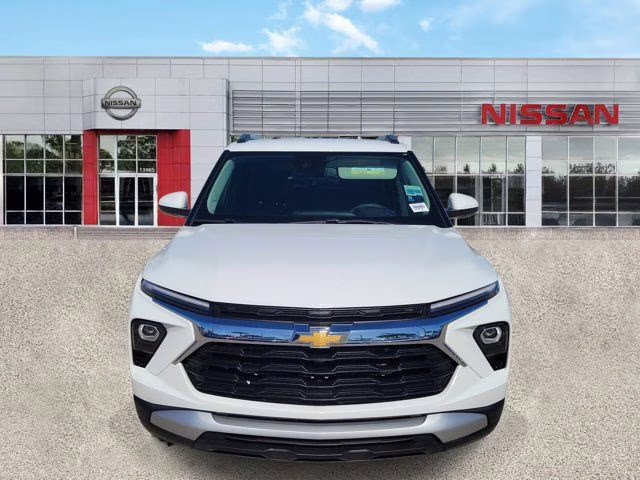 2025 Summit White Chevrolet Trailblazer LT FWD SUV