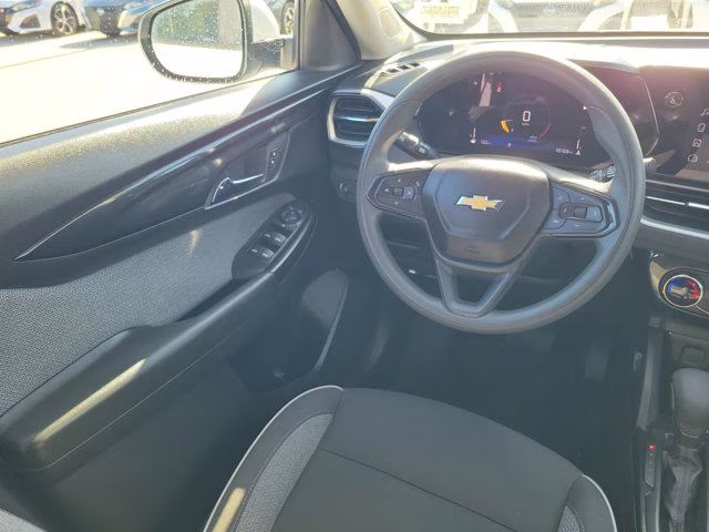 2025 Summit White Chevrolet Trailblazer LT FWD SUV