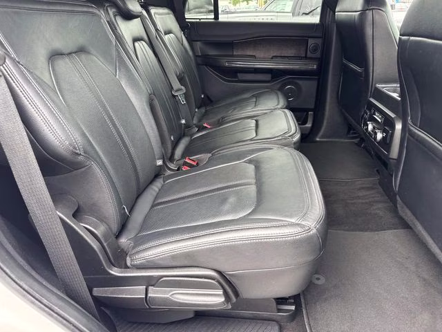 2019 White Platinum Clearcoat Metallic Ford Expedition Limited RWD SUV