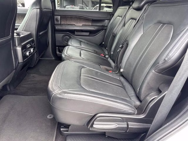 2019 White Platinum Clearcoat Metallic Ford Expedition Limited RWD SUV