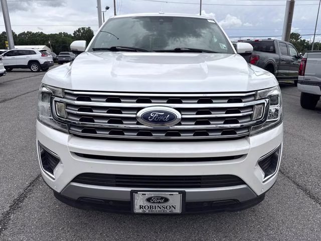 2019 White Platinum Clearcoat Metallic Ford Expedition Limited RWD SUV