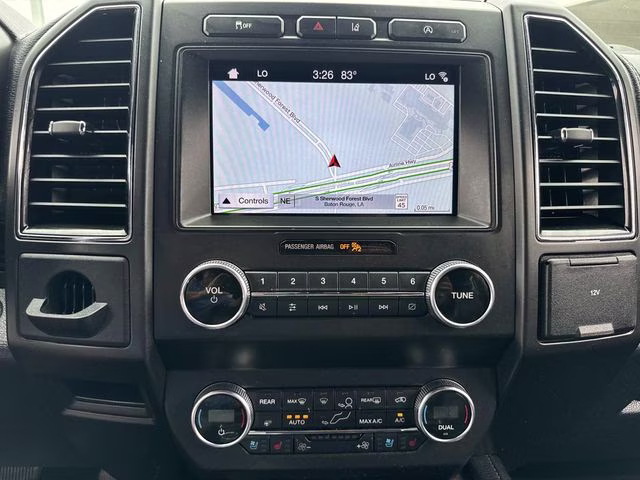2019 White Platinum Clearcoat Metallic Ford Expedition Limited RWD SUV