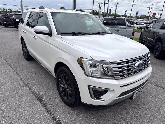2019 White Platinum Clearcoat Metallic Ford Expedition Limited RWD SUV