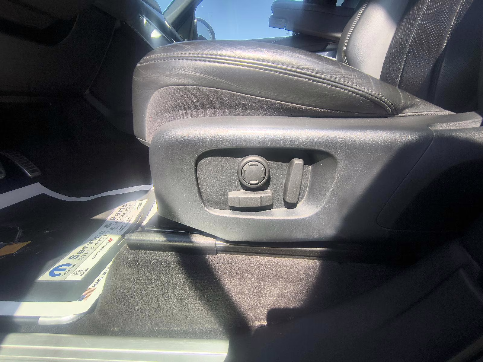 2018 Santorini Black Metallic Land Rover Range Rover Sport Sport 4X4 SUV