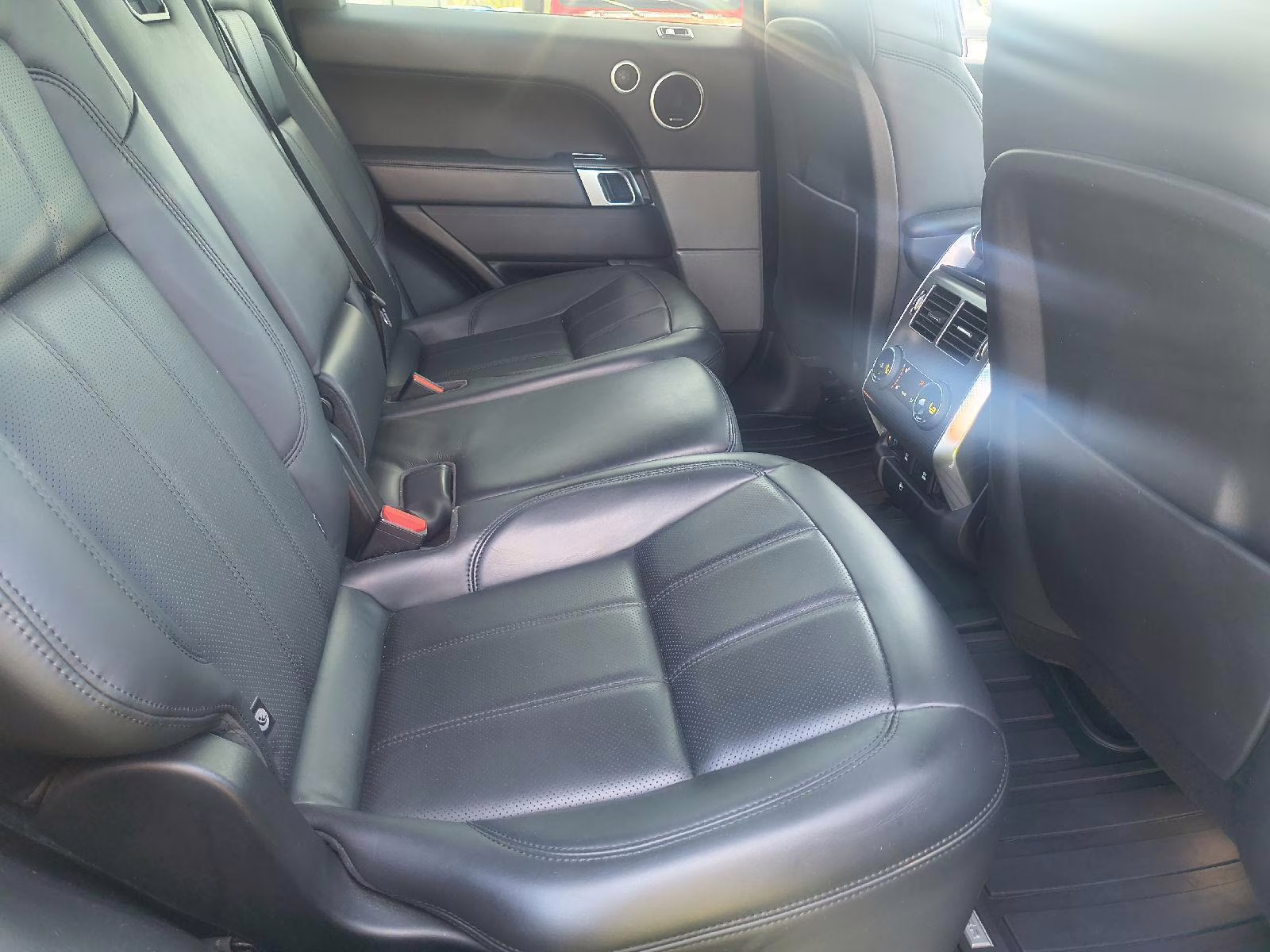 2018 Santorini Black Metallic Land Rover Range Rover Sport Sport 4X4 SUV