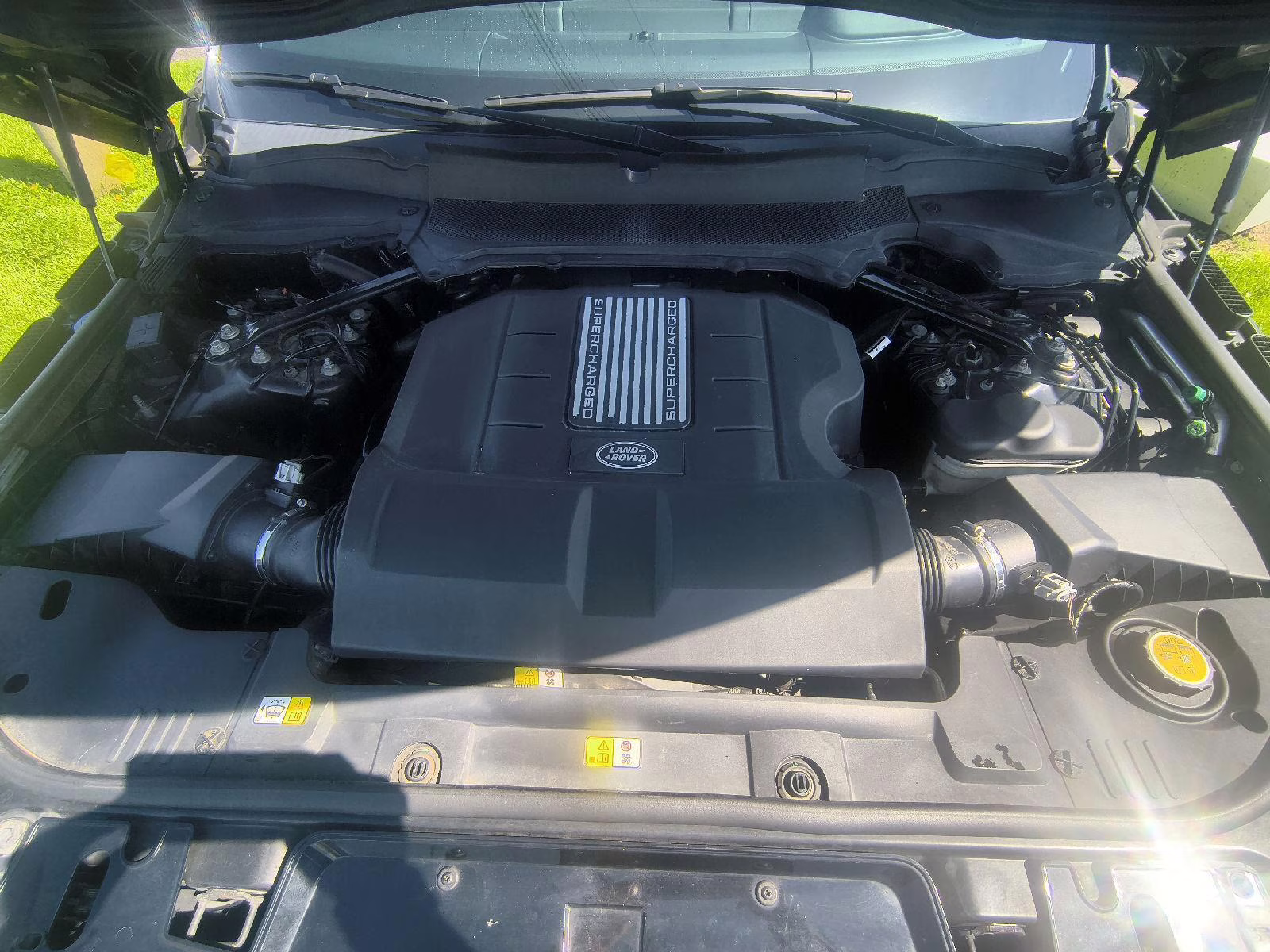 2018 Santorini Black Metallic Land Rover Range Rover Sport Sport 4X4 SUV