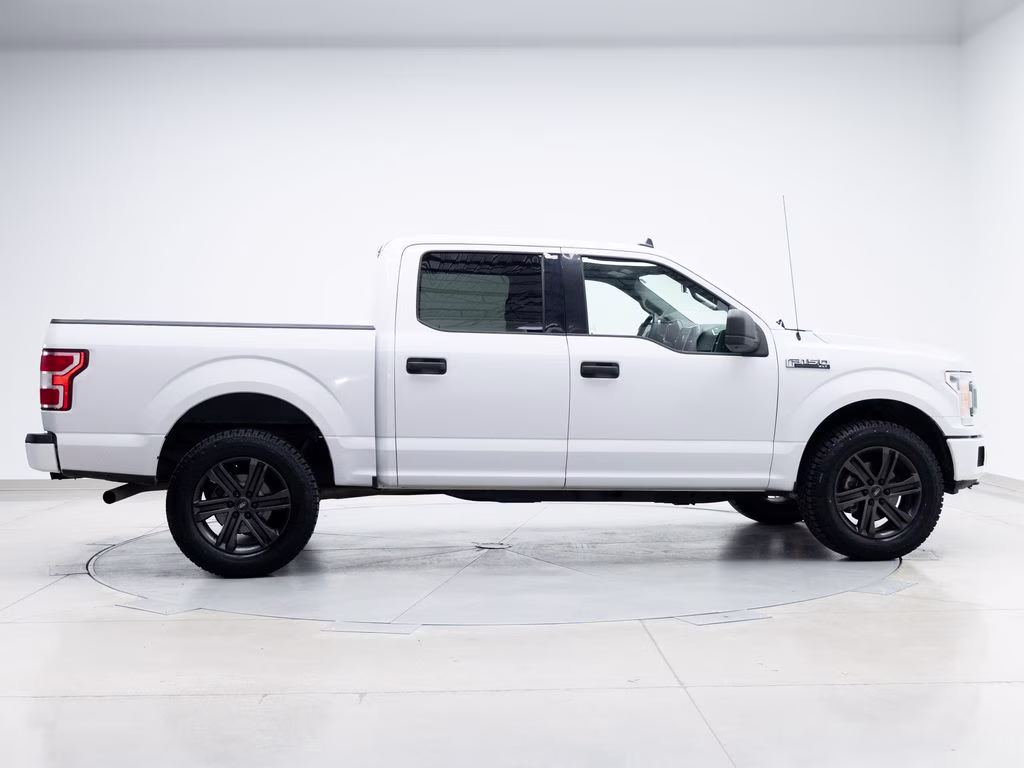 2019 White Ford F-150 XLT 4X4 Truck
