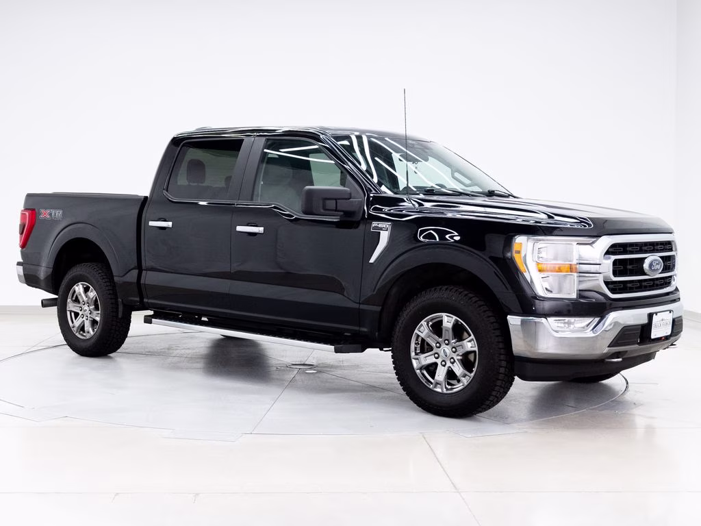 2021 Black Ford F-150 XLT 4X4 Truck