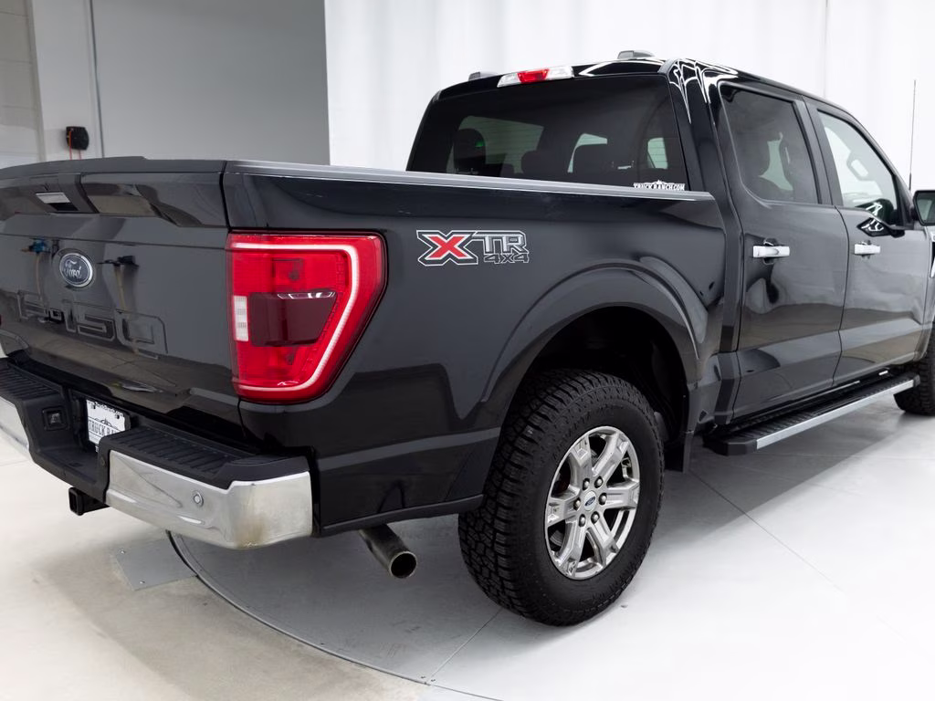 2021 Black Ford F-150 XLT 4X4 Truck