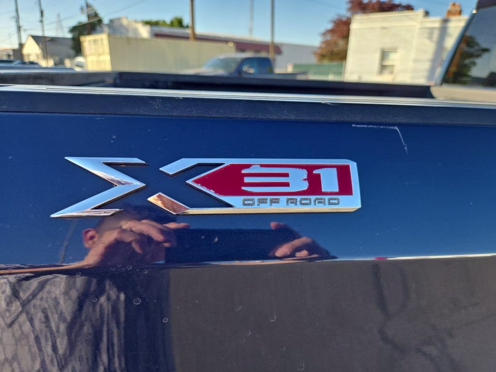 2021 Pacific Blue Metallic GMC Sierra 1500 SLT 4X4 Truck
