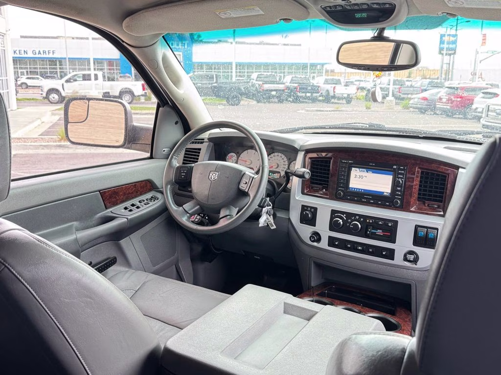 2008 Bright White Clearcoat Dodge Ram 2500 Laramie 4X4 Truck