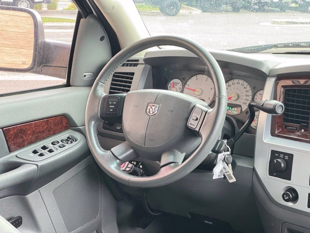 2008 Bright White Clearcoat Dodge Ram 2500 Laramie 4X4 Truck