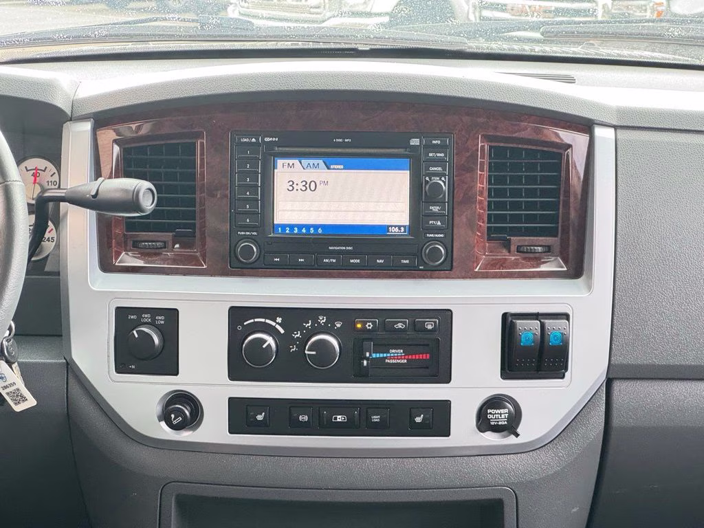2008 Bright White Clearcoat Dodge Ram 2500 Laramie 4X4 Truck