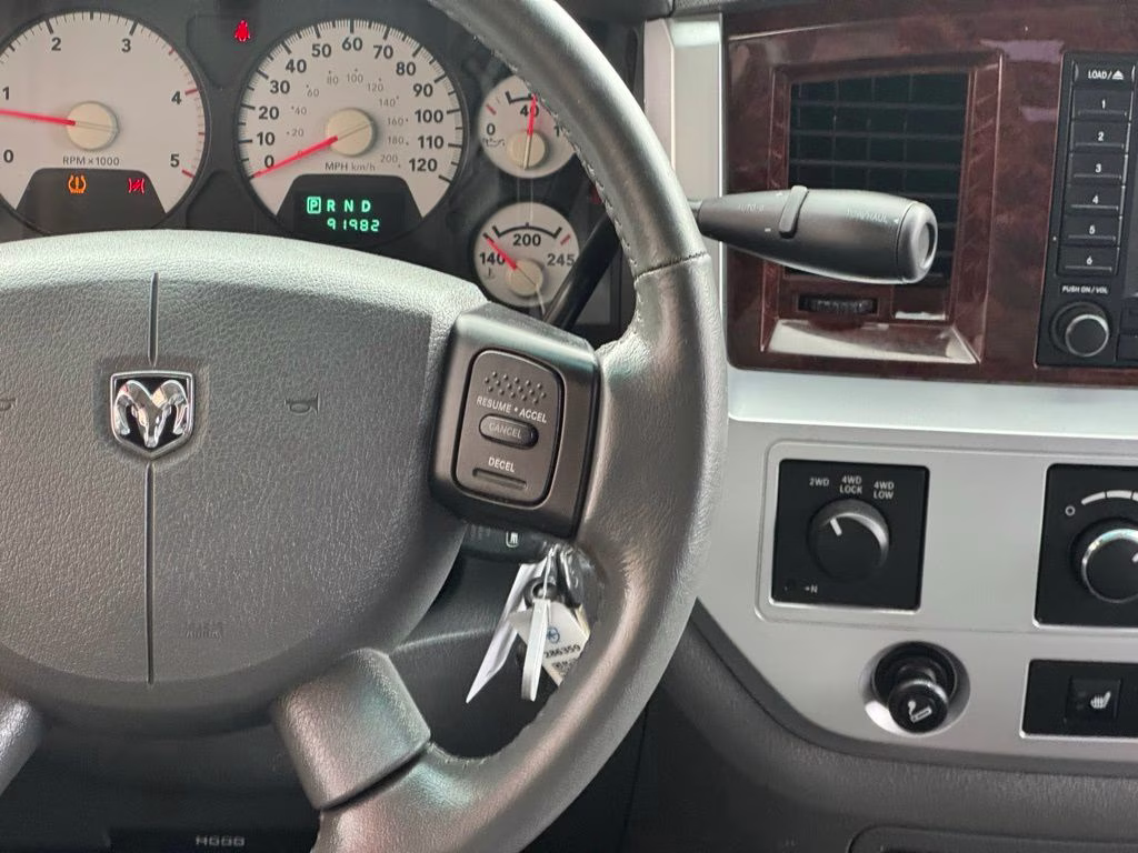 2008 Bright White Clearcoat Dodge Ram 2500 Laramie 4X4 Truck