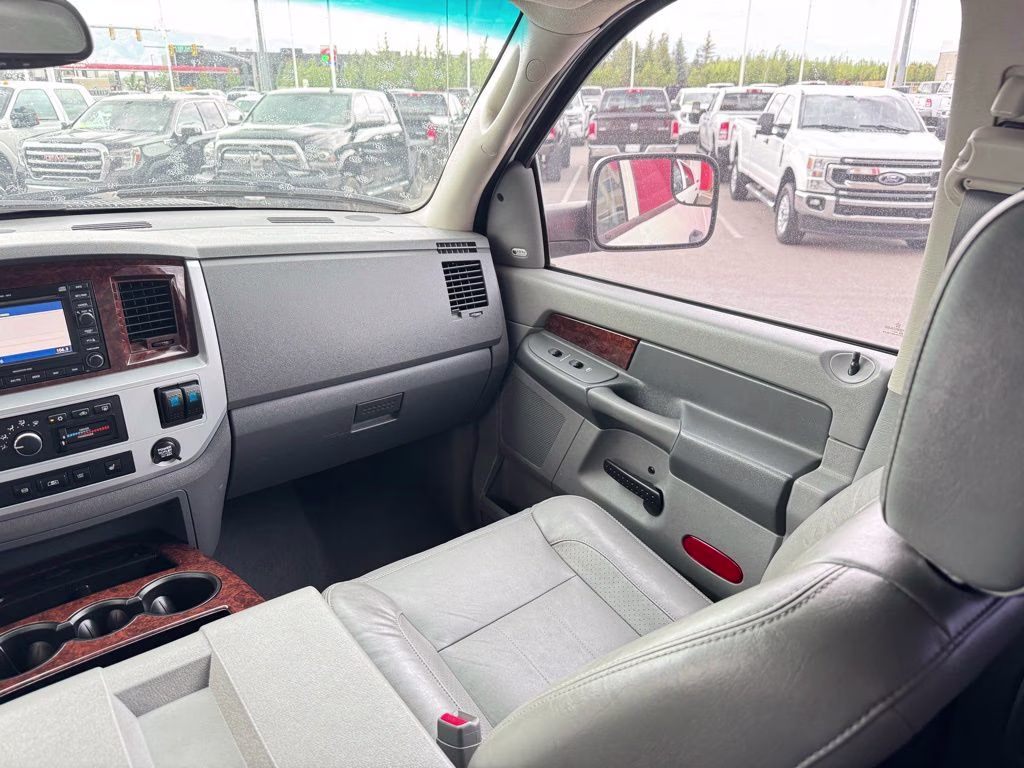 2008 Bright White Clearcoat Dodge Ram 2500 Laramie 4X4 Truck