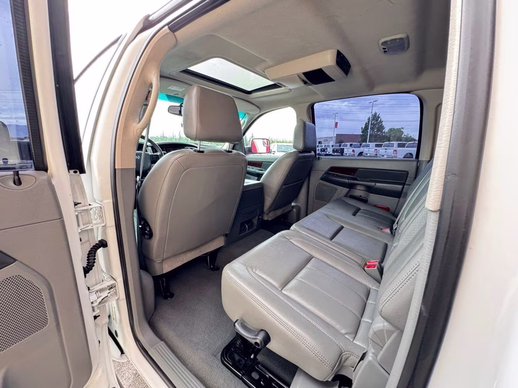 2008 Bright White Clearcoat Dodge Ram 2500 Laramie 4X4 Truck