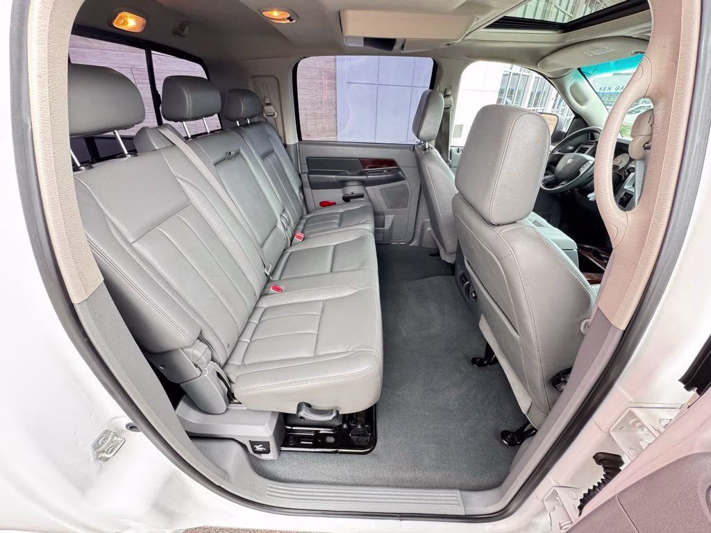 2008 Bright White Clearcoat Dodge Ram 2500 Laramie 4X4 Truck