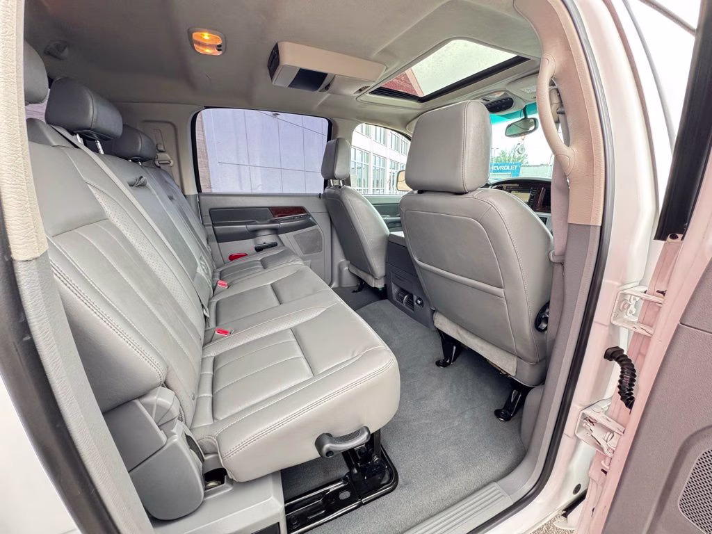 2008 Bright White Clearcoat Dodge Ram 2500 Laramie 4X4 Truck