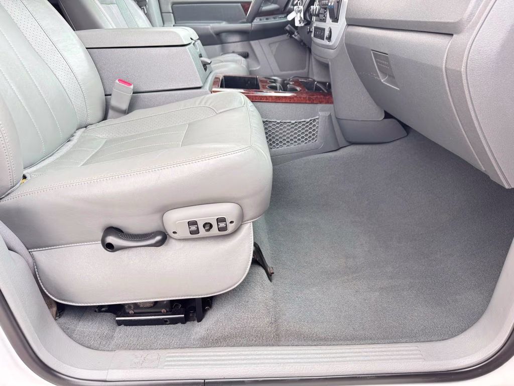2008 Bright White Clearcoat Dodge Ram 2500 Laramie 4X4 Truck