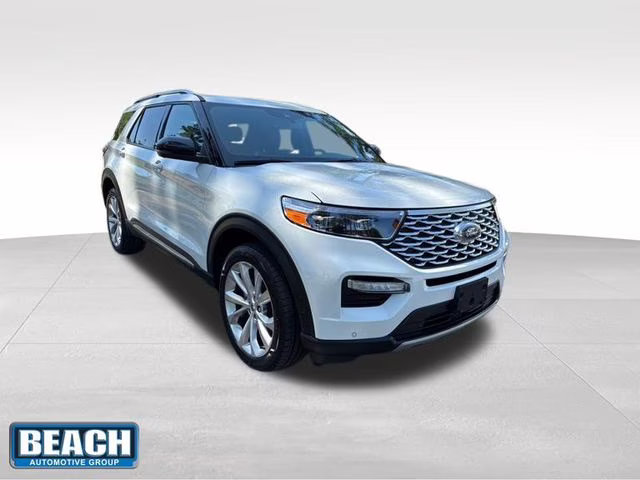 2022 White Metallic Ford Explorer Platinum 4X4 SUV