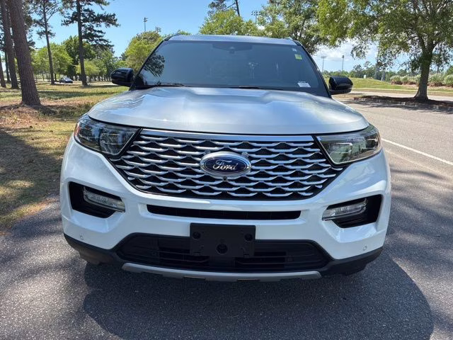 2022 White Metallic Ford Explorer Platinum 4X4 SUV