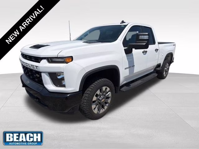 2023 Summit White Chevrolet Silverado 2500HD Custom 4X4 Truck