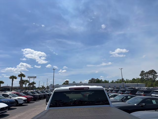 2023 Summit White Chevrolet Silverado 2500HD Custom 4X4 Truck