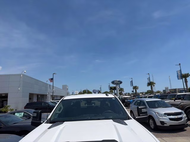 2023 Summit White Chevrolet Silverado 2500HD Custom 4X4 Truck