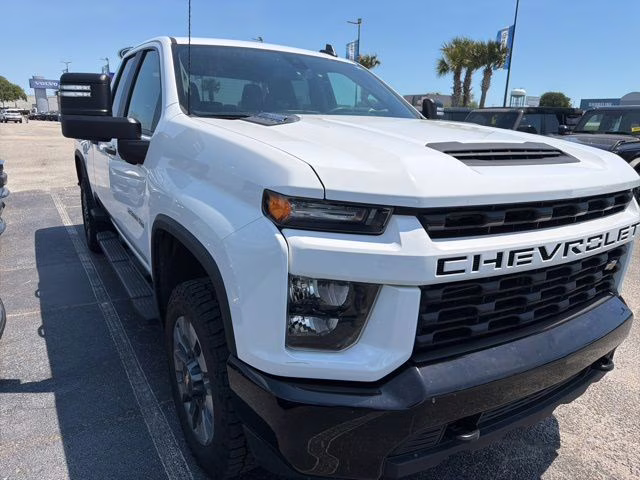 2023 Summit White Chevrolet Silverado 2500HD Custom 4X4 Truck