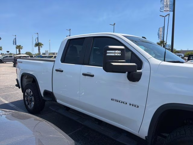 2023 Summit White Chevrolet Silverado 2500HD Custom 4X4 Truck