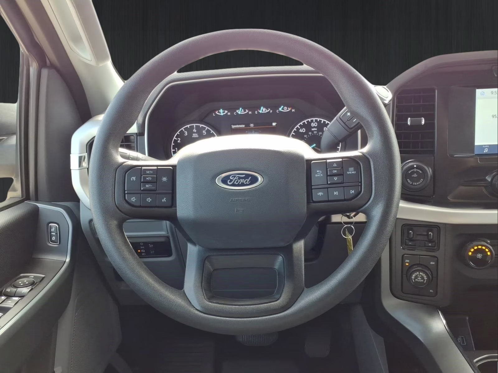 2022 Oxford White Ford F-150 XLT 4X4 Truck