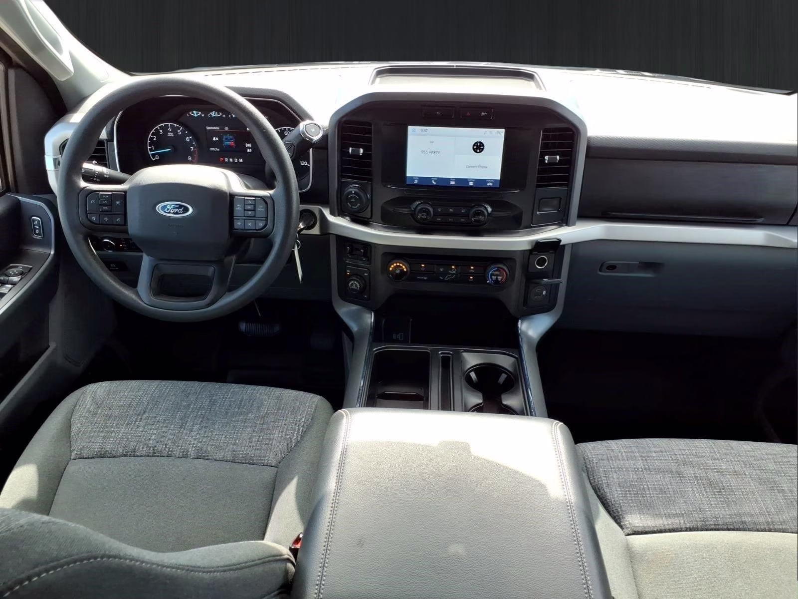 2022 Oxford White Ford F-150 XLT 4X4 Truck
