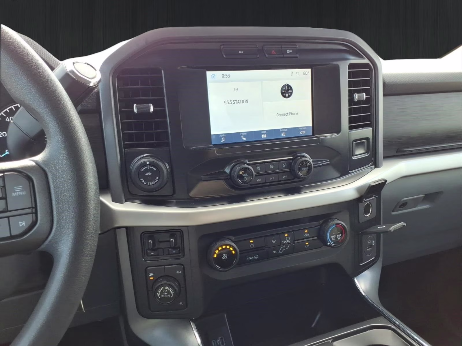 2022 Oxford White Ford F-150 XLT 4X4 Truck