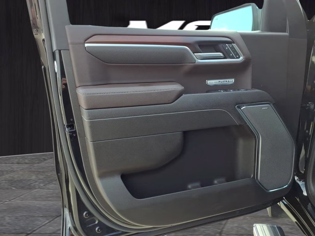 2025 ONYX BLACK GMC Sierra Denali 4X4 Truck