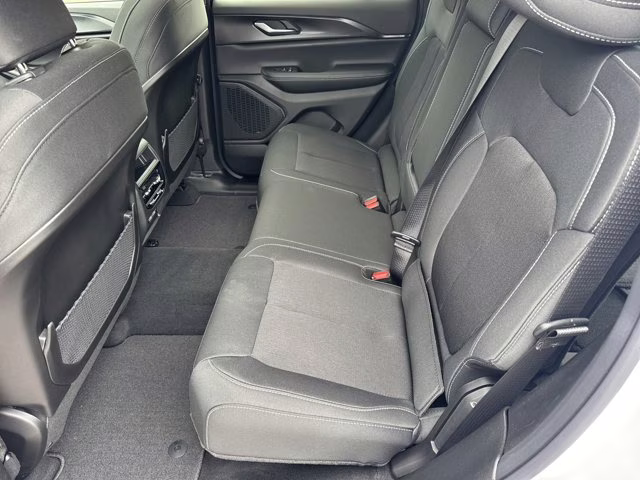 2026 Bright White Clearcoat Jeep Grand Cherokee Laredo X RWD SUV