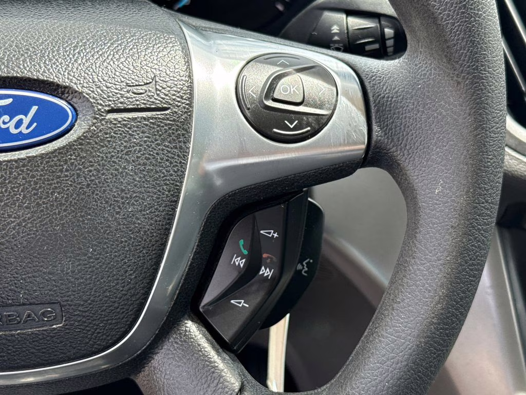 2013 Sterling Gray Metallic Ford Escape SE FWD SUV