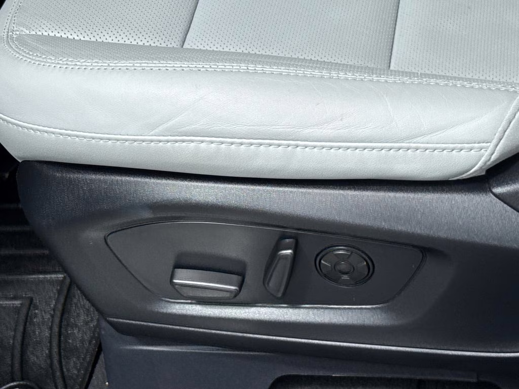 2025 Carbonized Gray Metallic Ford Explorer Platinum RWD SUV