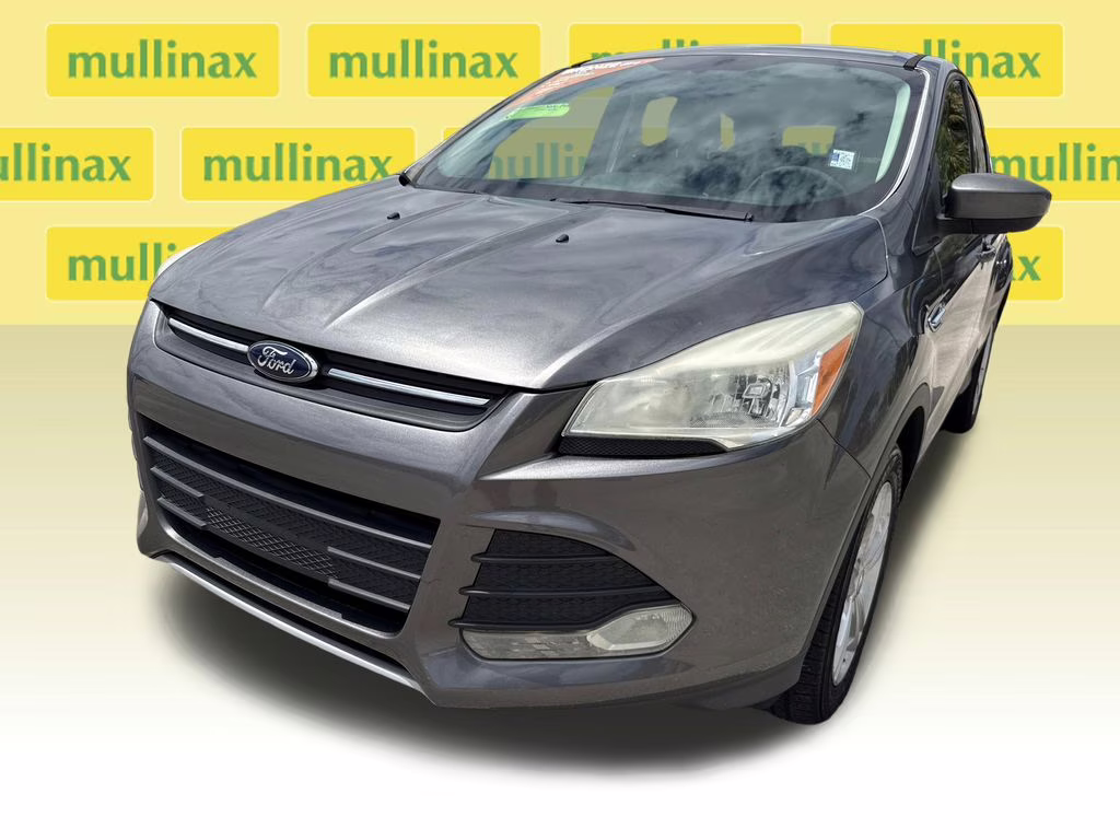 2013 Sterling Gray Metallic Ford Escape SE FWD SUV