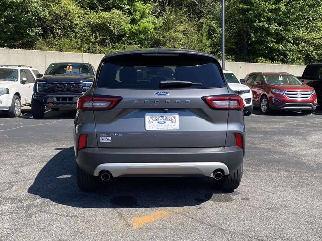 2024 Gray Metallic Ford Escape Active FWD SUV