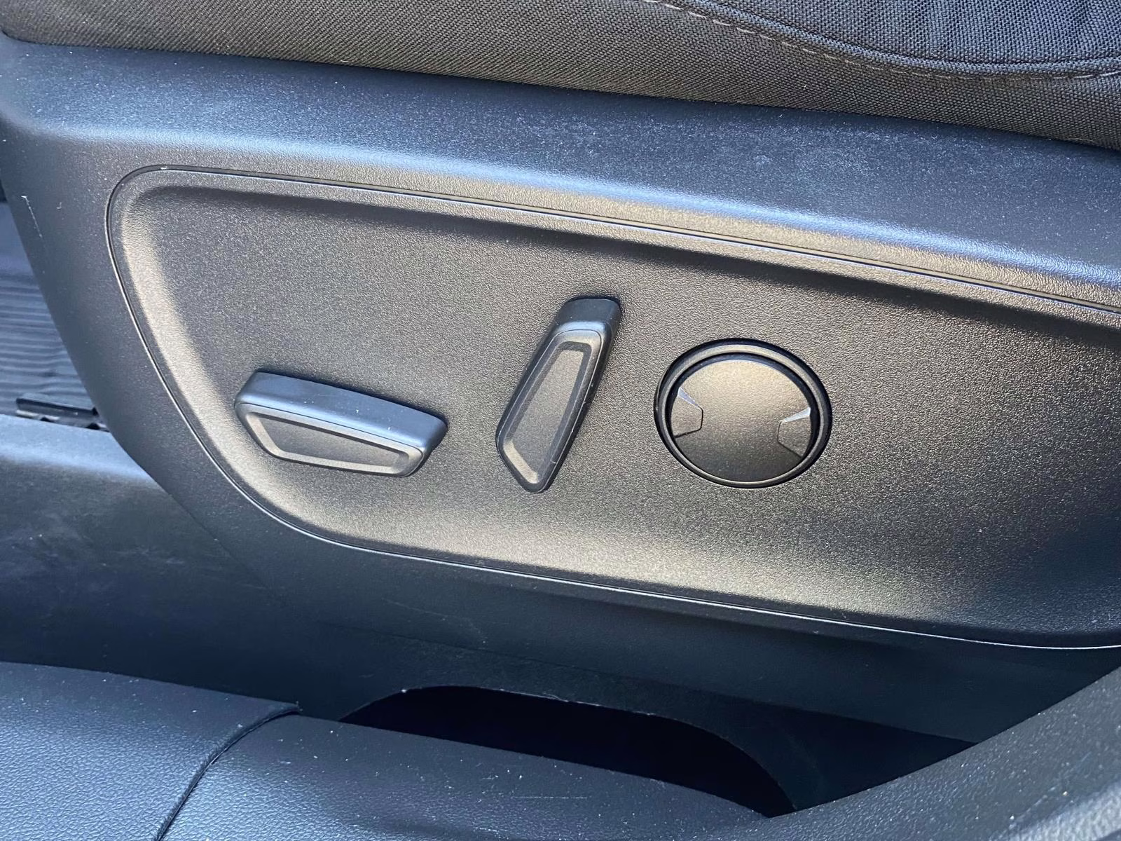 2024 Carbonized Gray Metallic Ford Escape Active FWD SUV