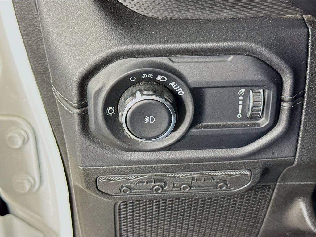 2024 Bright White Clearcoat Jeep Wrangler Rubicon 4X4 SUV